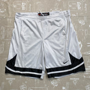 Vintage Y2K Black and White Nike Basketball Sport Shorts Men's Large