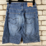 Blue Levi's Denim Jorts W34