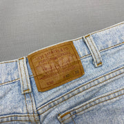 Light Blue Levi's Jeans W40