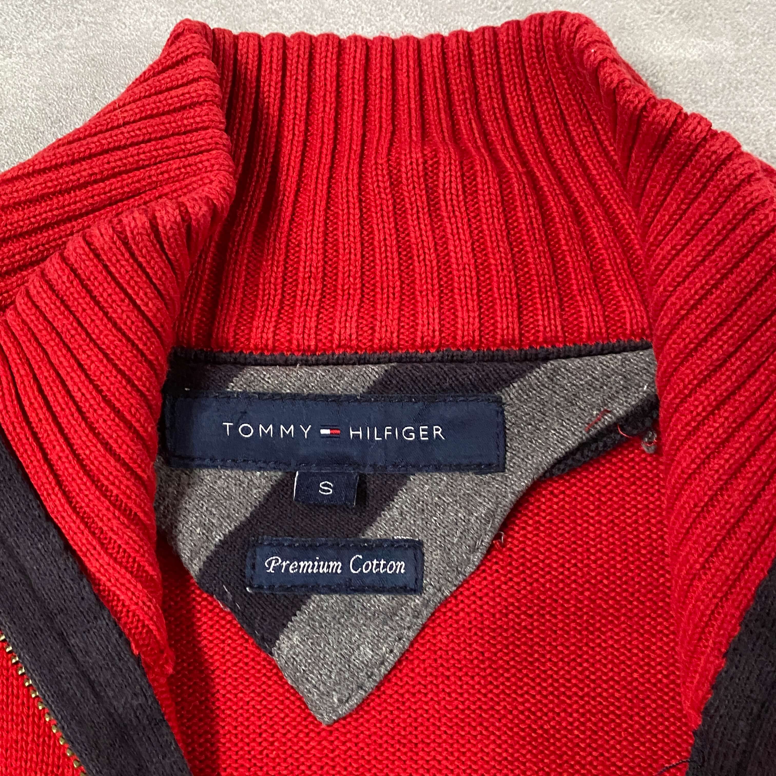 RED HILFIGER FRONT LOGO EMBROIDED QUARTER ZIP UP SWEATER | awevintageclothing