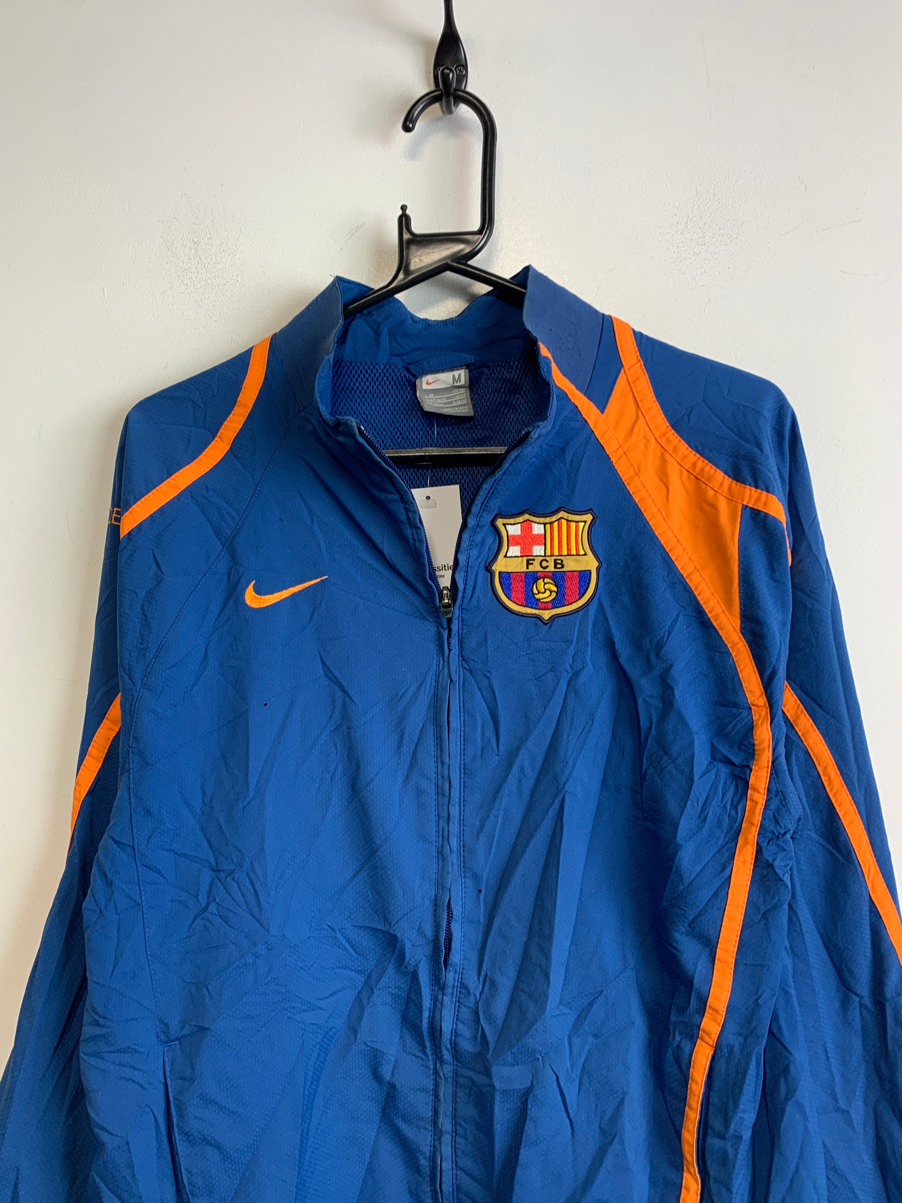 Vintage 90s Blue and Orange Nike Windbreaker Men s Medium awevintageclothing