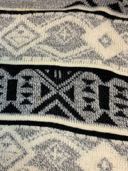 Black and White Knitwear Sweater Men's XL