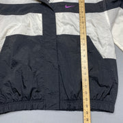 Vintage 90s Black and White Nike Windbreaker Women's XL